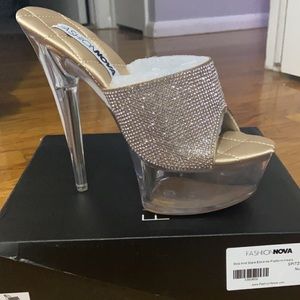 Extreme platform fashionova heels nude